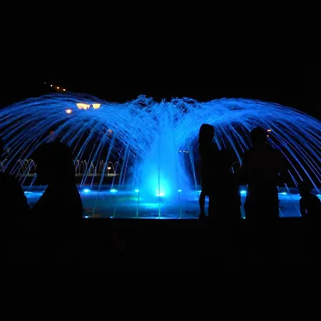 Comfortable With Pool דירה *